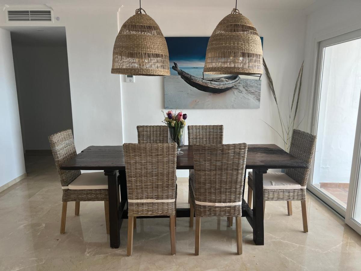 Playa Cristo Amazing Beach Terrace Appartment Estepona Eksteriør bilde