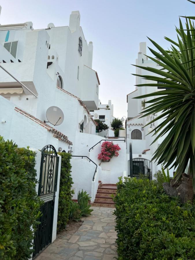 Playa Cristo Amazing Beach Terrace Appartment Estepona Eksteriør bilde