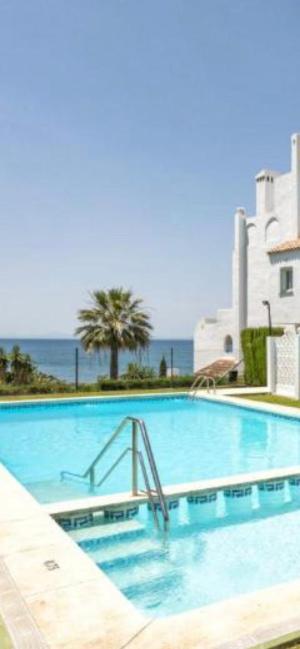 Playa Cristo Amazing Beach Terrace Appartment Estepona Eksteriør bilde