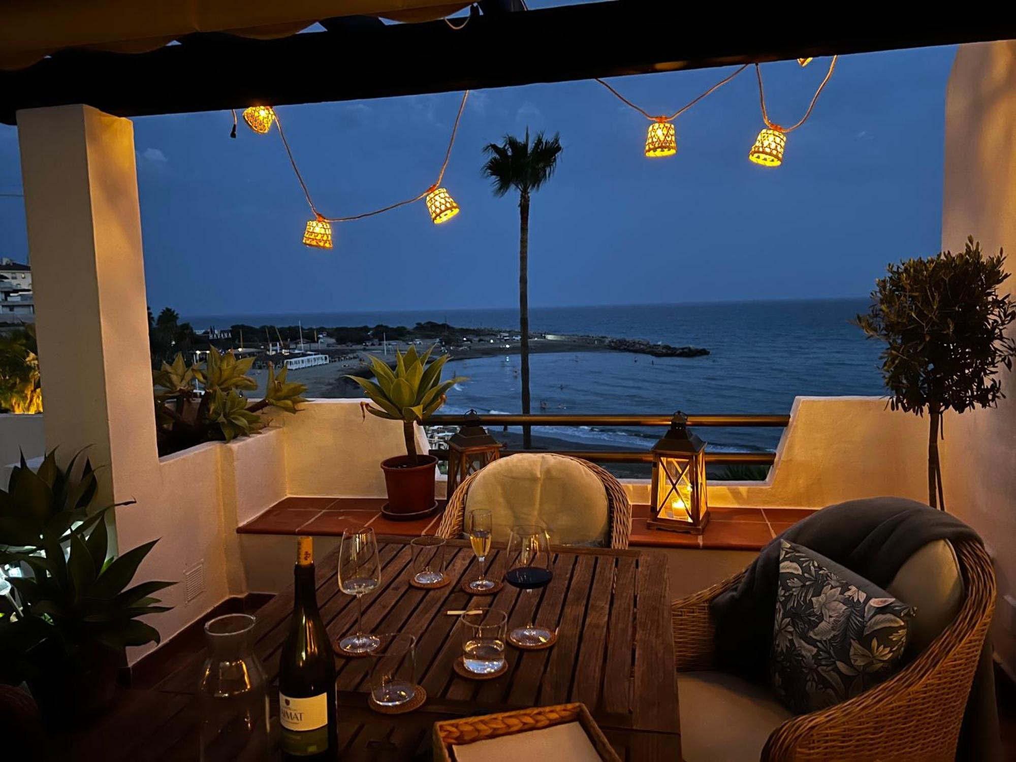 Playa Cristo Amazing Beach Terrace Appartment Estepona Eksteriør bilde